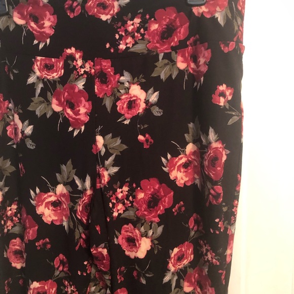 No Boundaries Floral Flare Pants - Picture 2 of 3